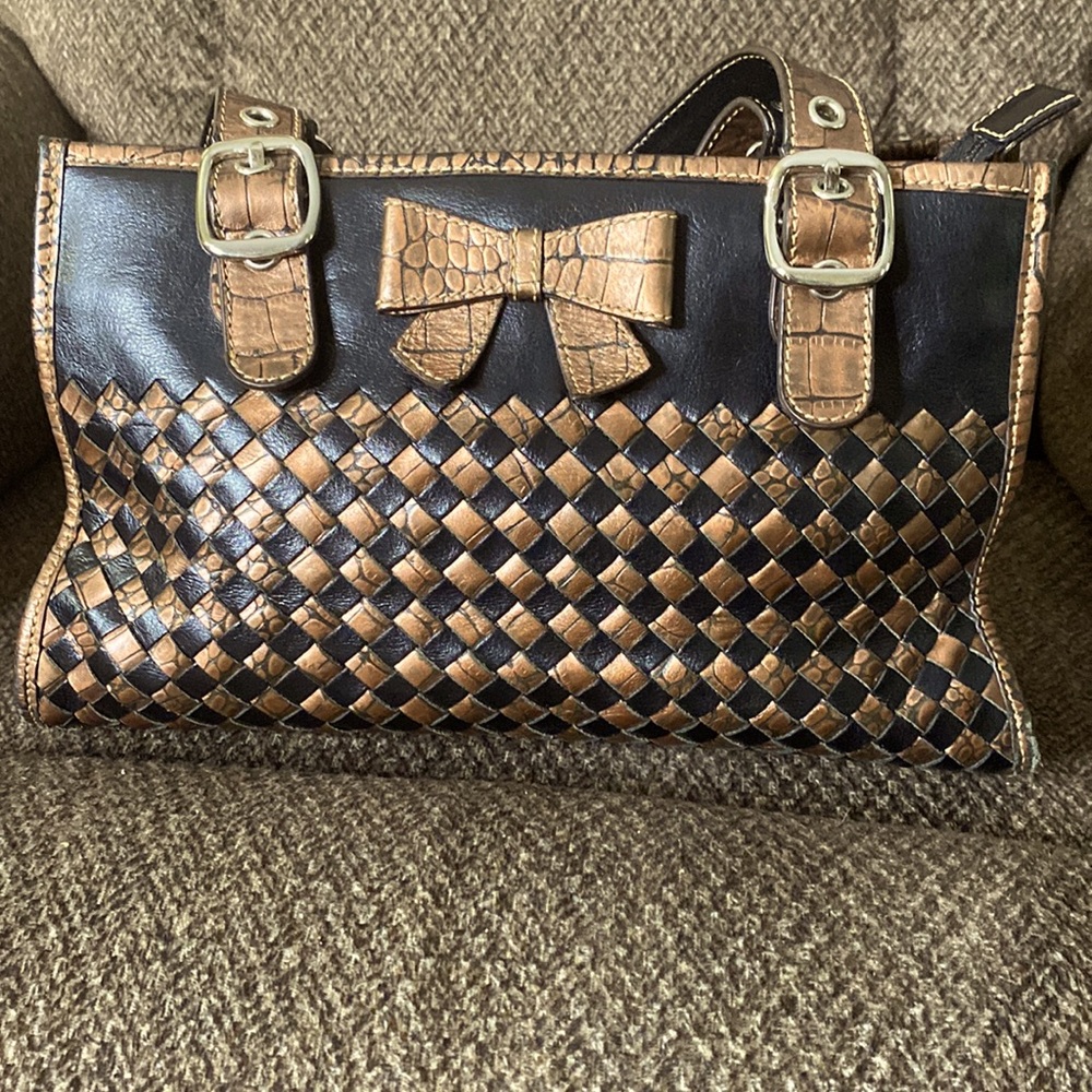 Sharif Studio Brown Woven Leather Handbag
Bag Shoulder Satchel